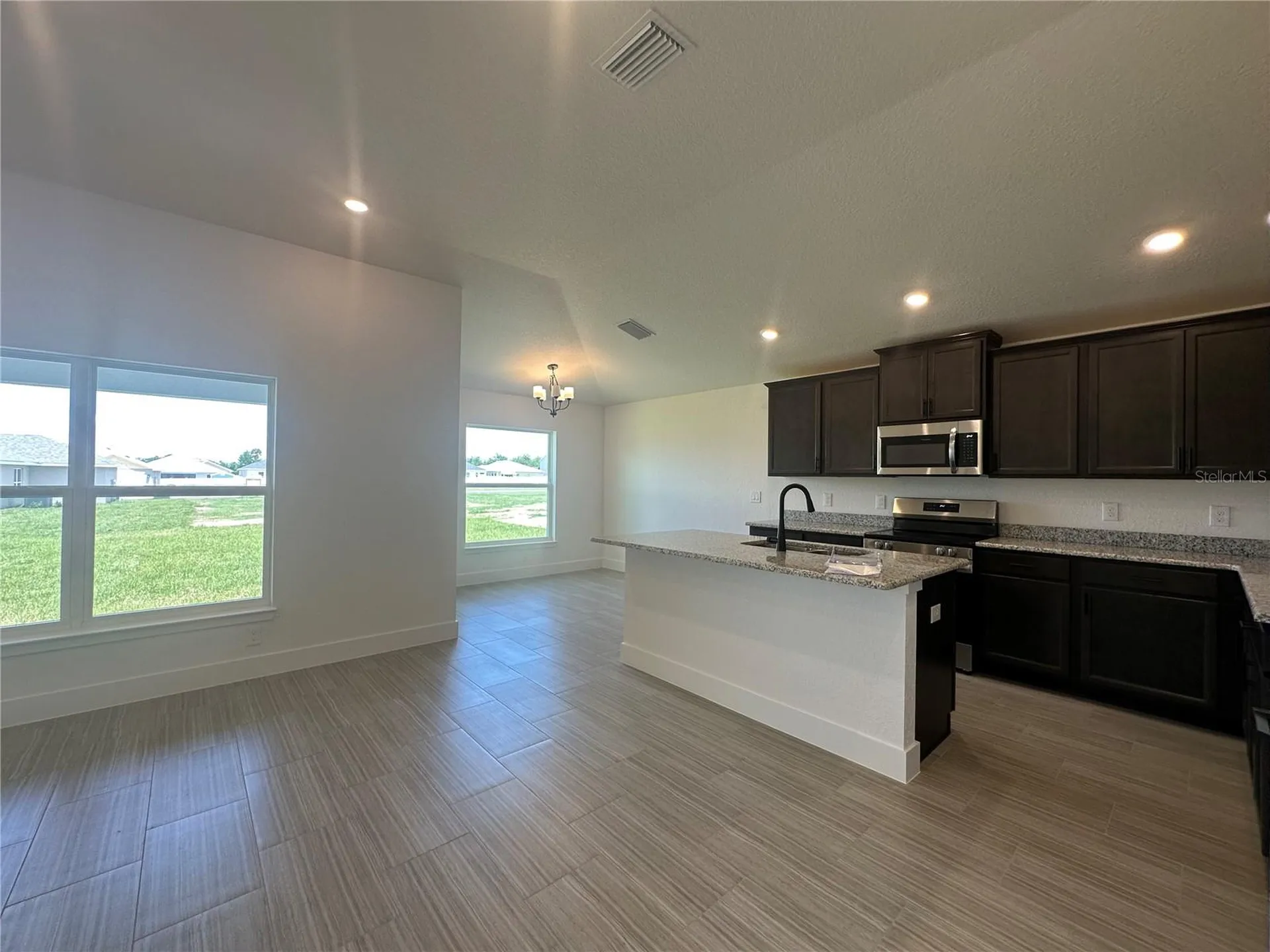 12547 NE 48th Terrace Oxford FL 34484
