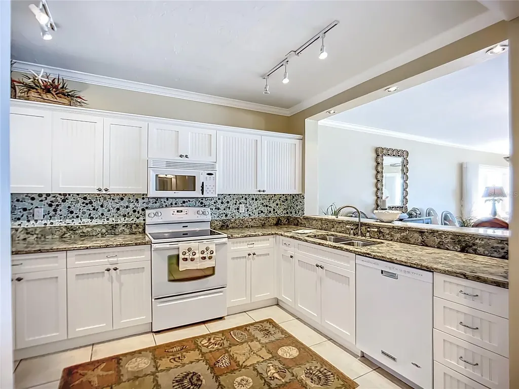 6006 Gulf Drive Holmes Beach FL 34217