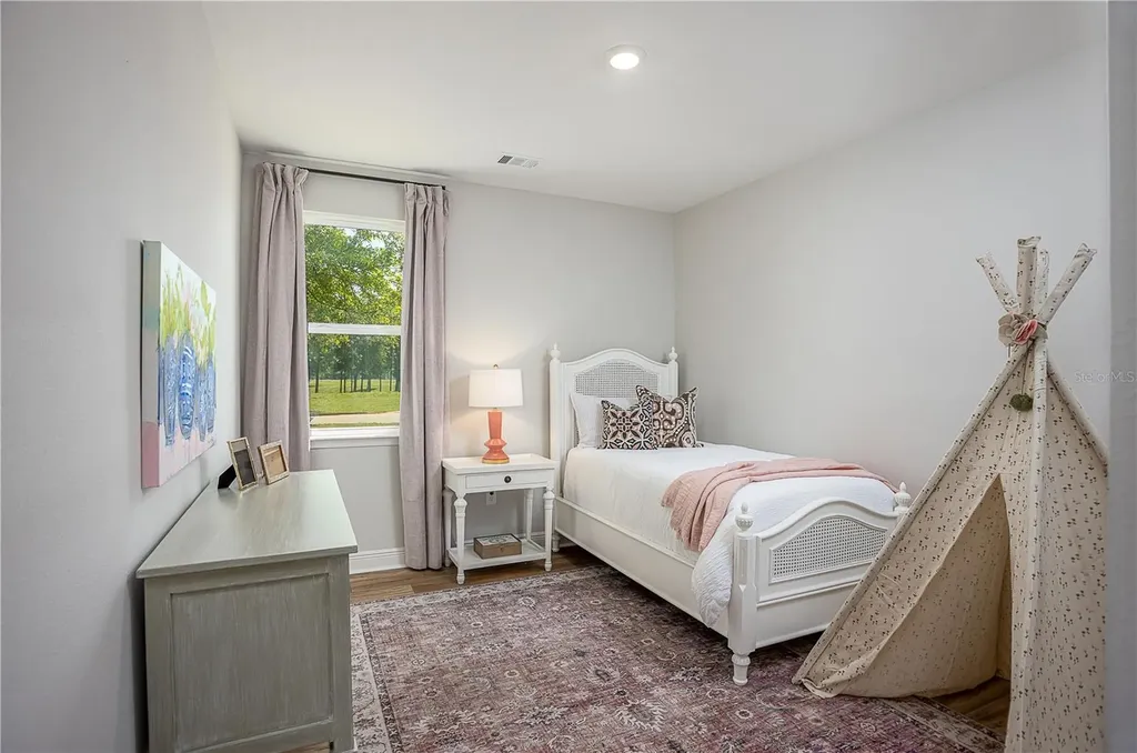 10140 White Magnolia Square Thonotosassa FL 33592