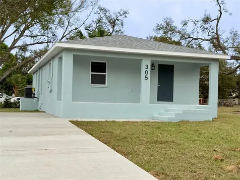 305 19th Street East Bradenton FL 34208