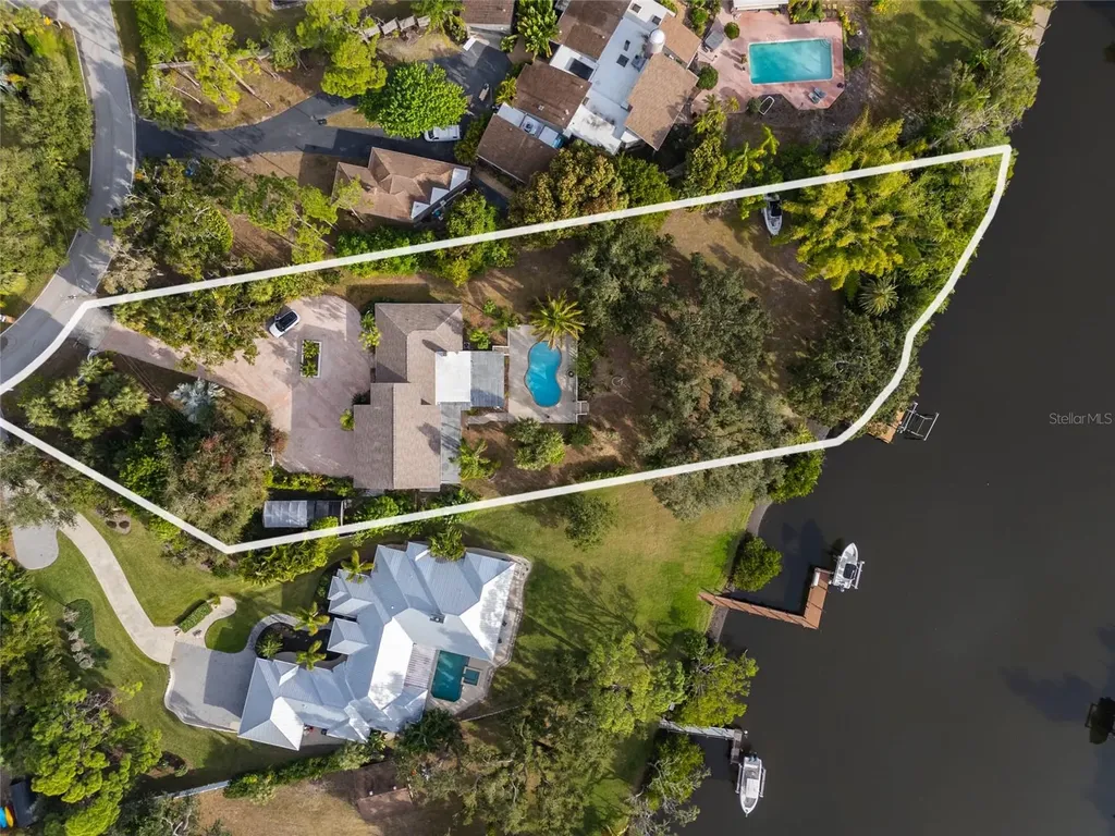 5155 Riverwood Avenue Sarasota FL 34231