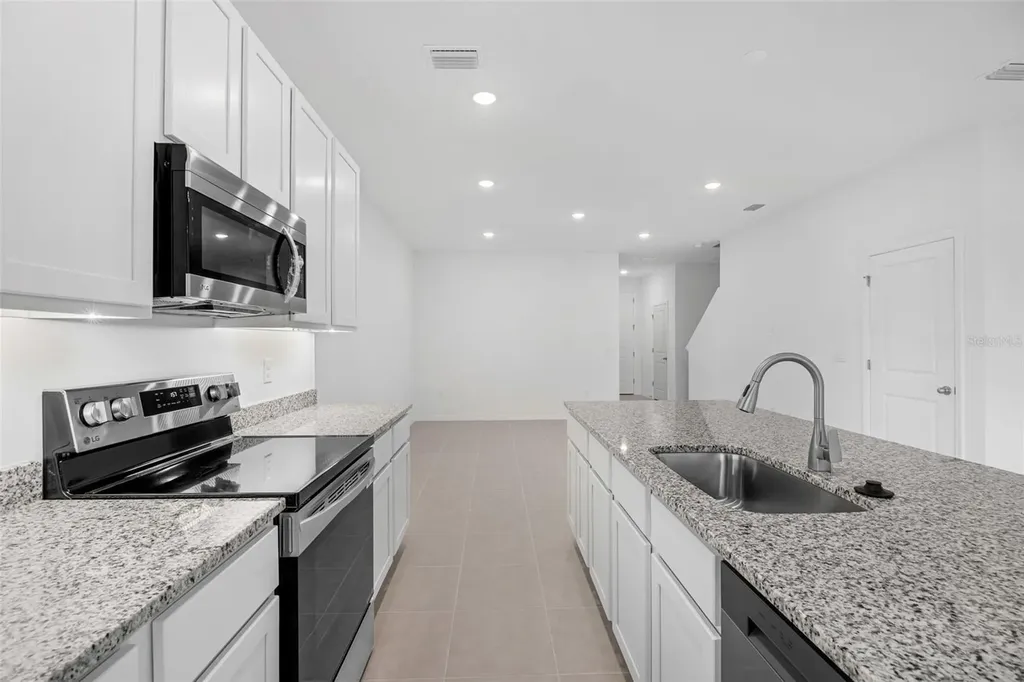 729 Maple Oak Drive Deland FL 32720