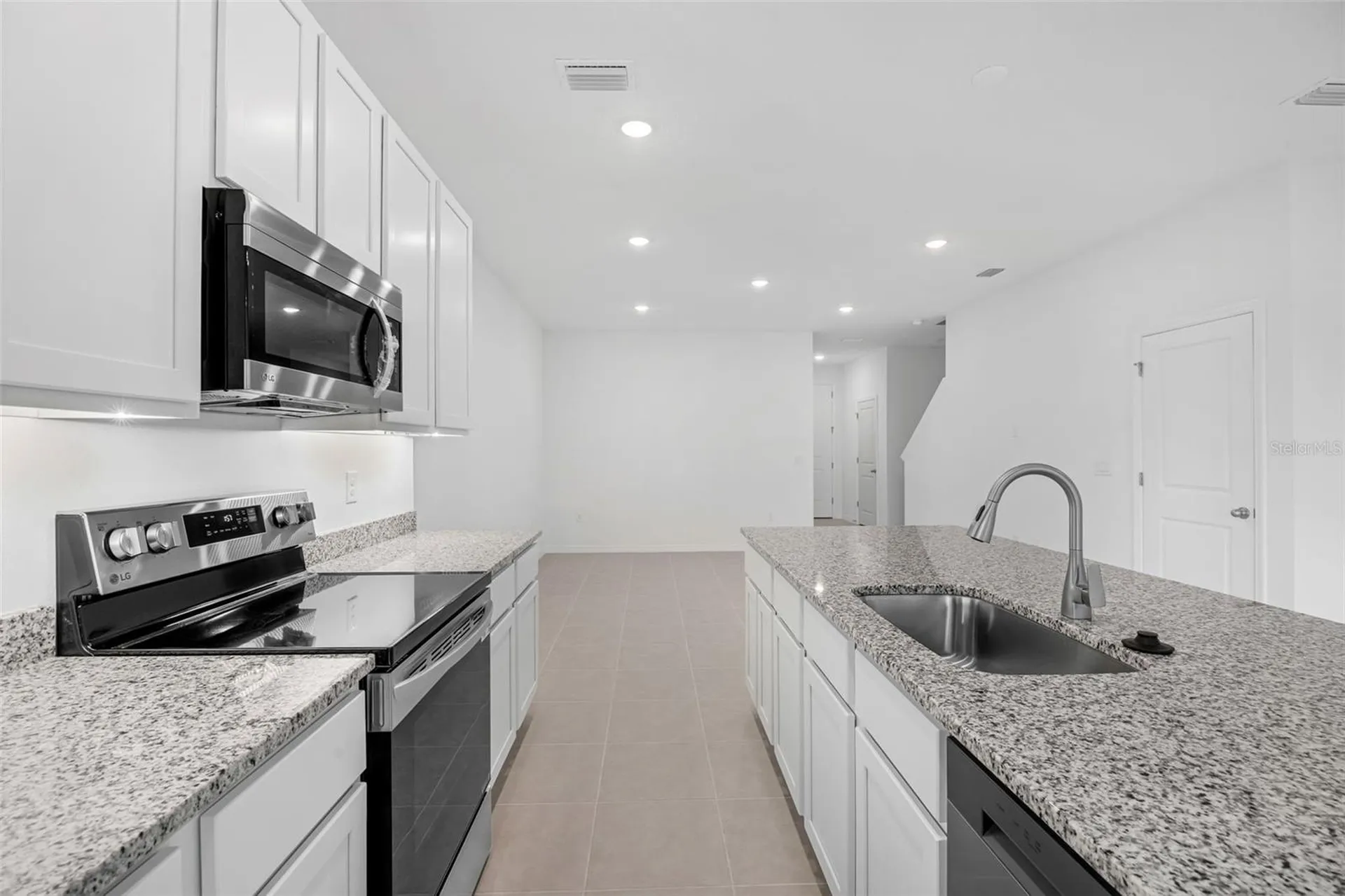 729 Maple Oak Drive Deland FL 32720