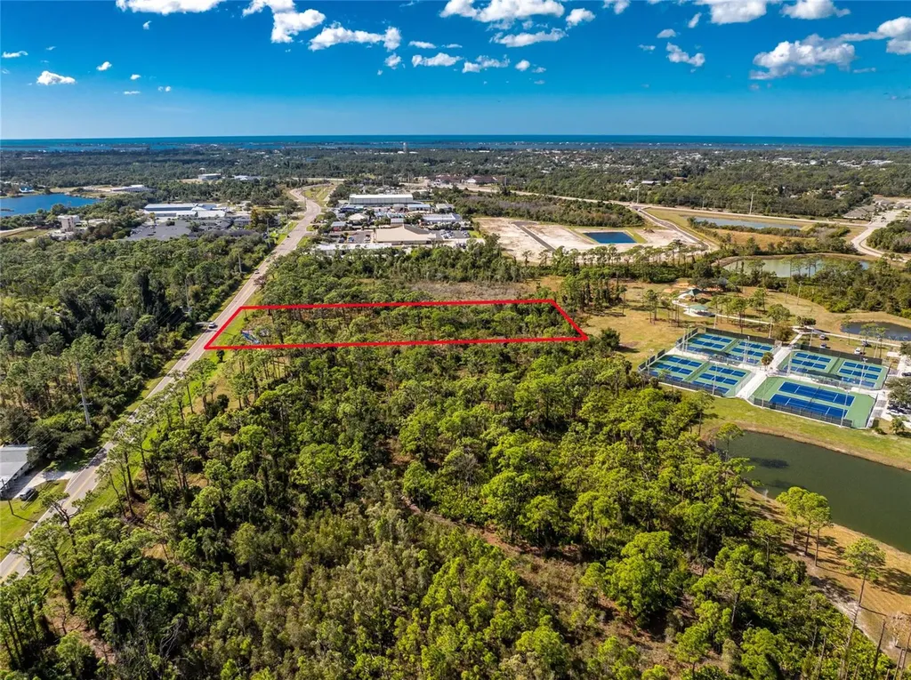 1060 S River Road Englewood FL 34223