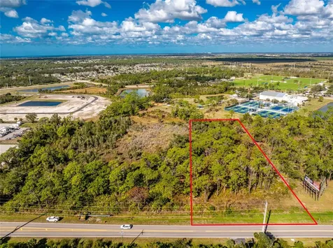 1060 S River Road Englewood FL 34223