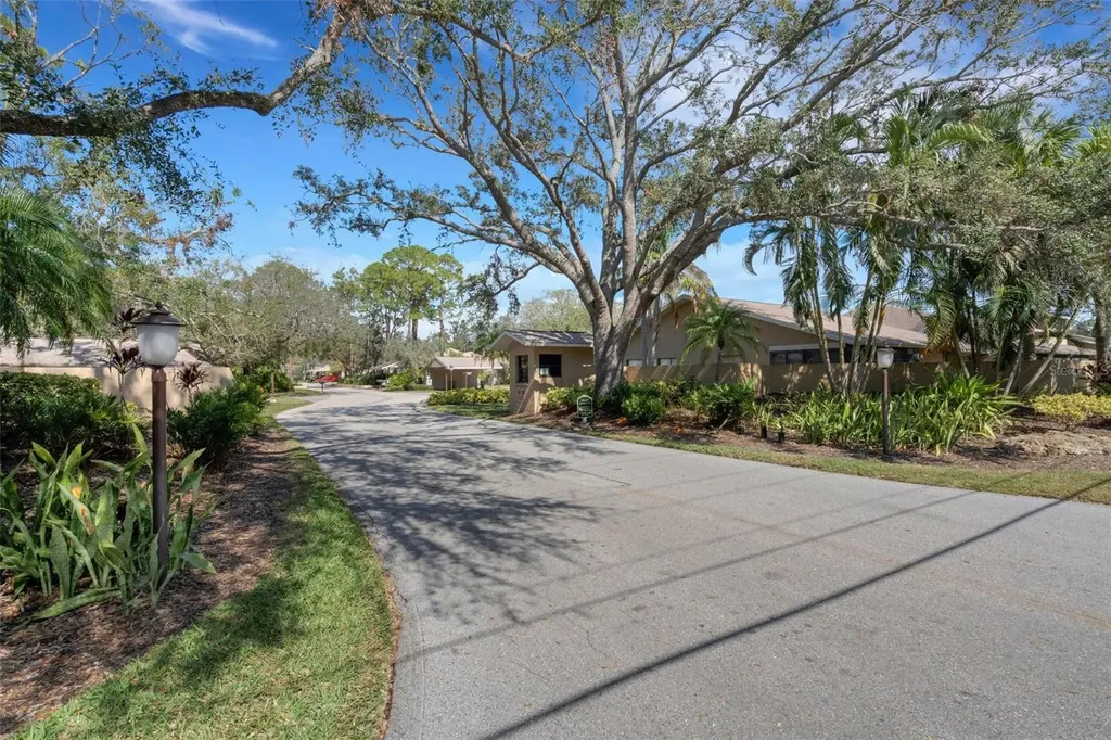 3448 Tallywood Circle Sarasota FL 34237