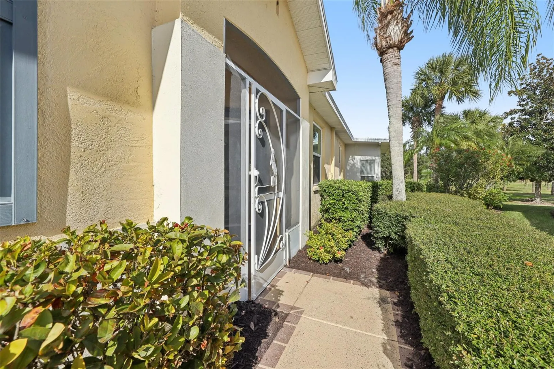615 Tremont Greens Lane Sun City Center FL 33573