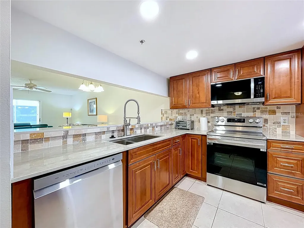 7201 29th Ave Drive Bradenton FL 34209