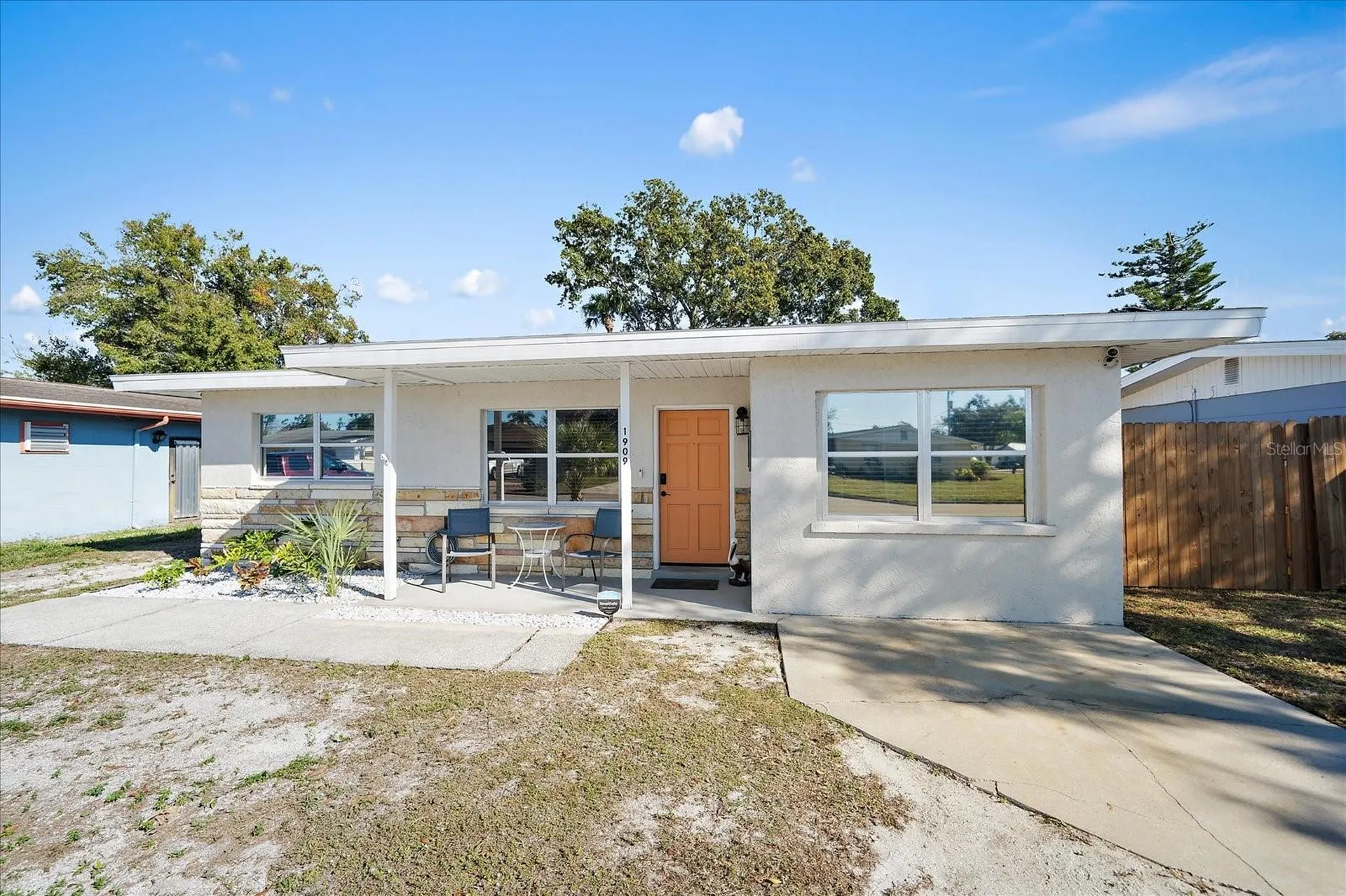 1909 27th Street W Bradenton FL 34205
