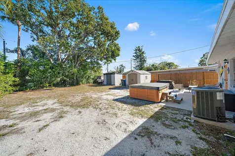 1909 27th Street W Bradenton FL 34205