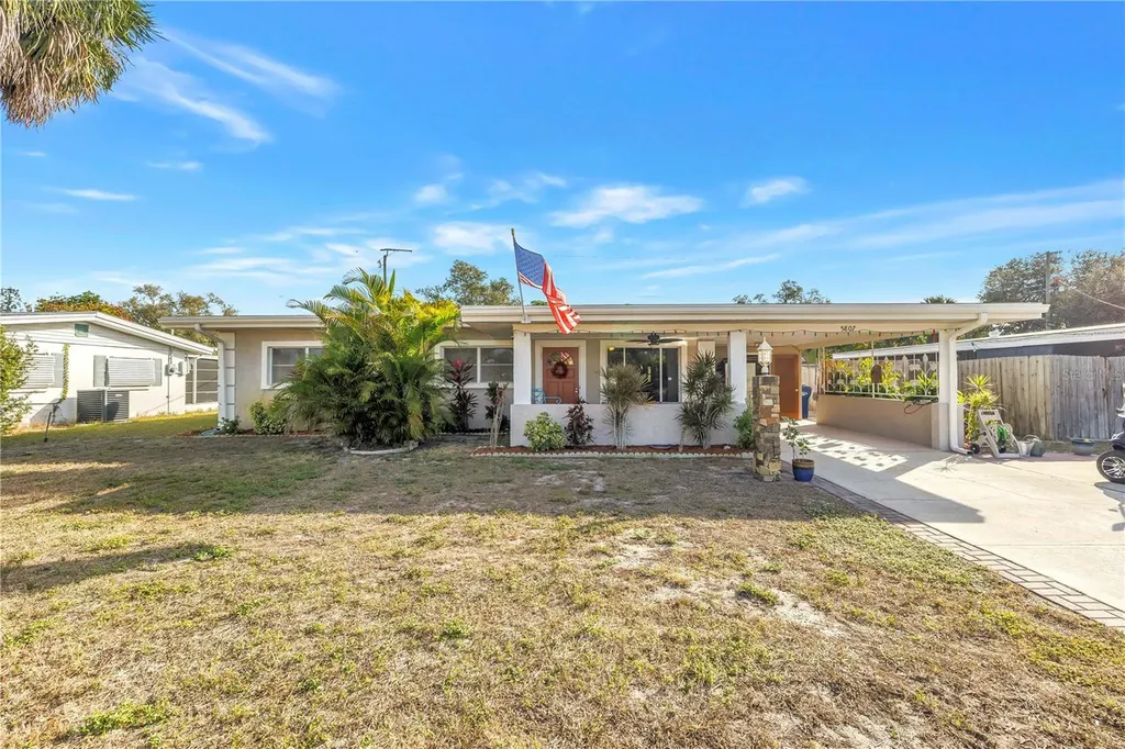 5807 24th Street W Bradenton FL 34207