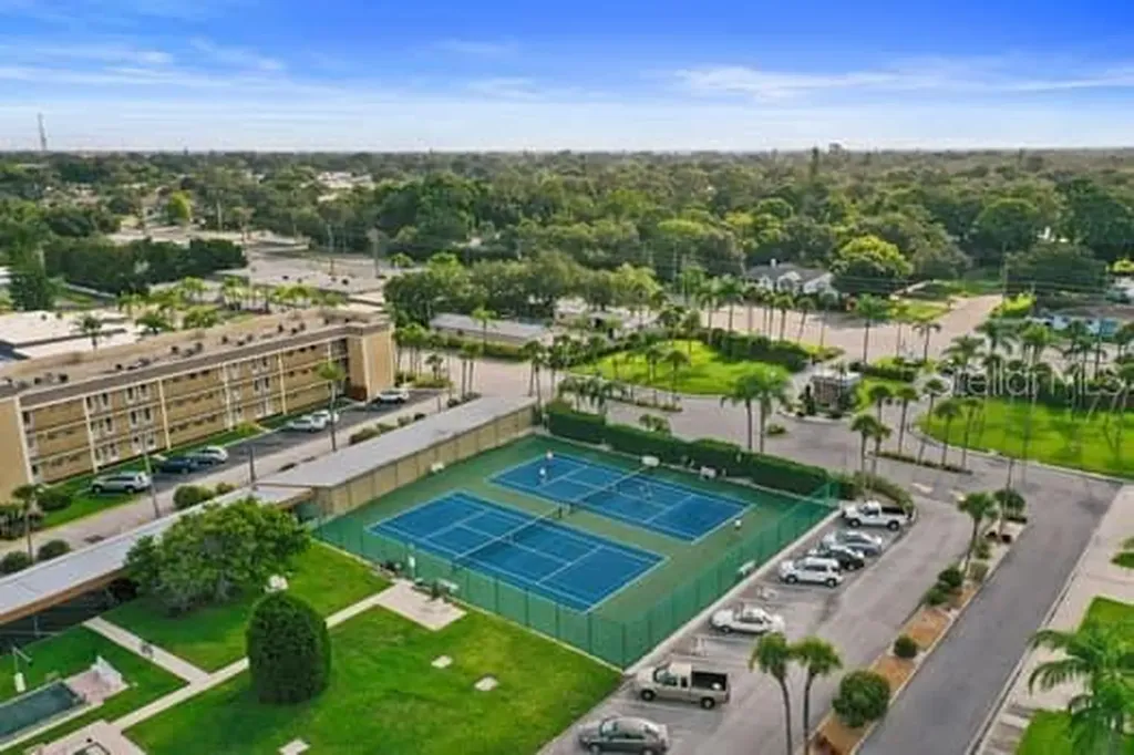 146 Boca Ciega Point Blvd Boulevard S St Petersburg FL 33708
