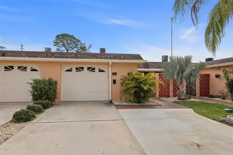146 Boca Ciega Point Blvd Boulevard S St Petersburg FL 33708