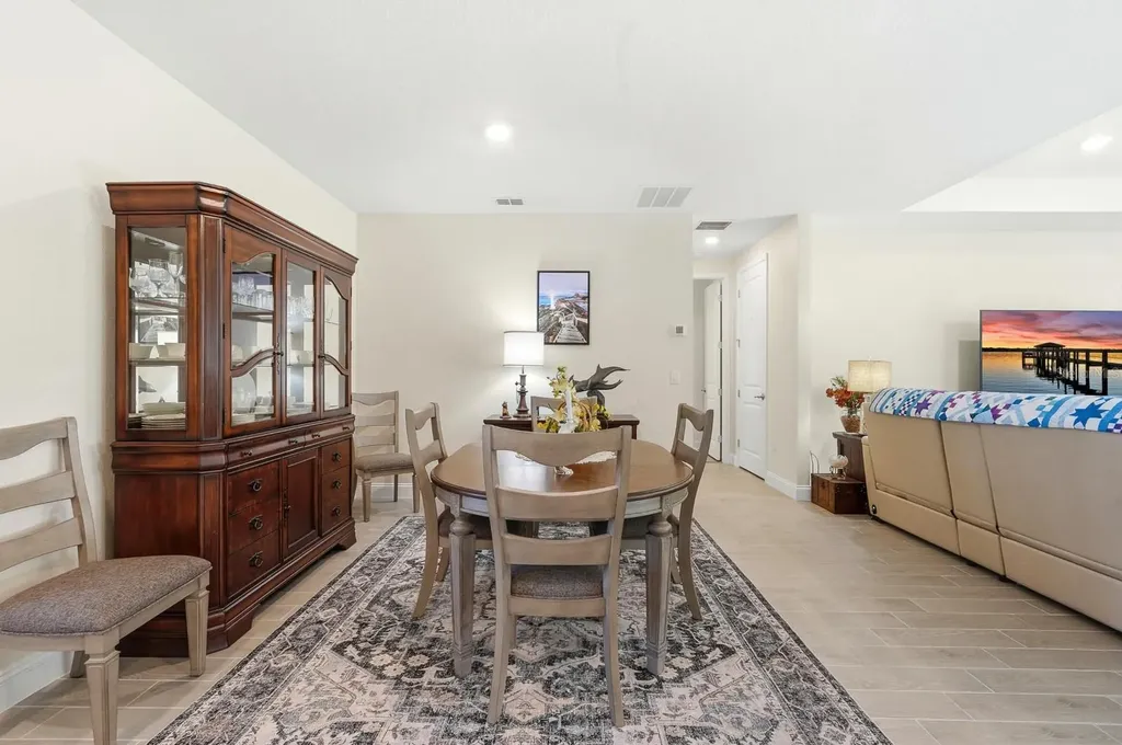 2137 Raglan Circle Ormond Beach FL 32174