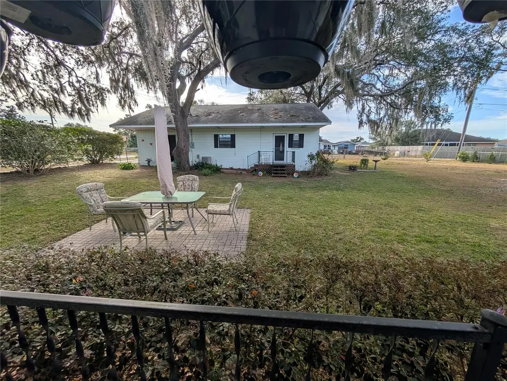 17 E Bay Street Davenport FL 33837