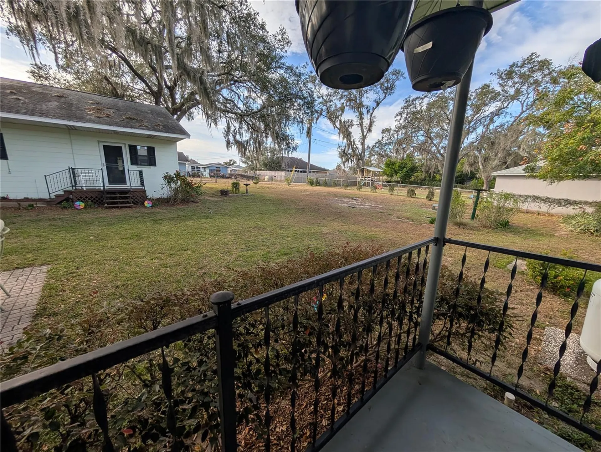 17 E Bay Street Davenport FL 33837