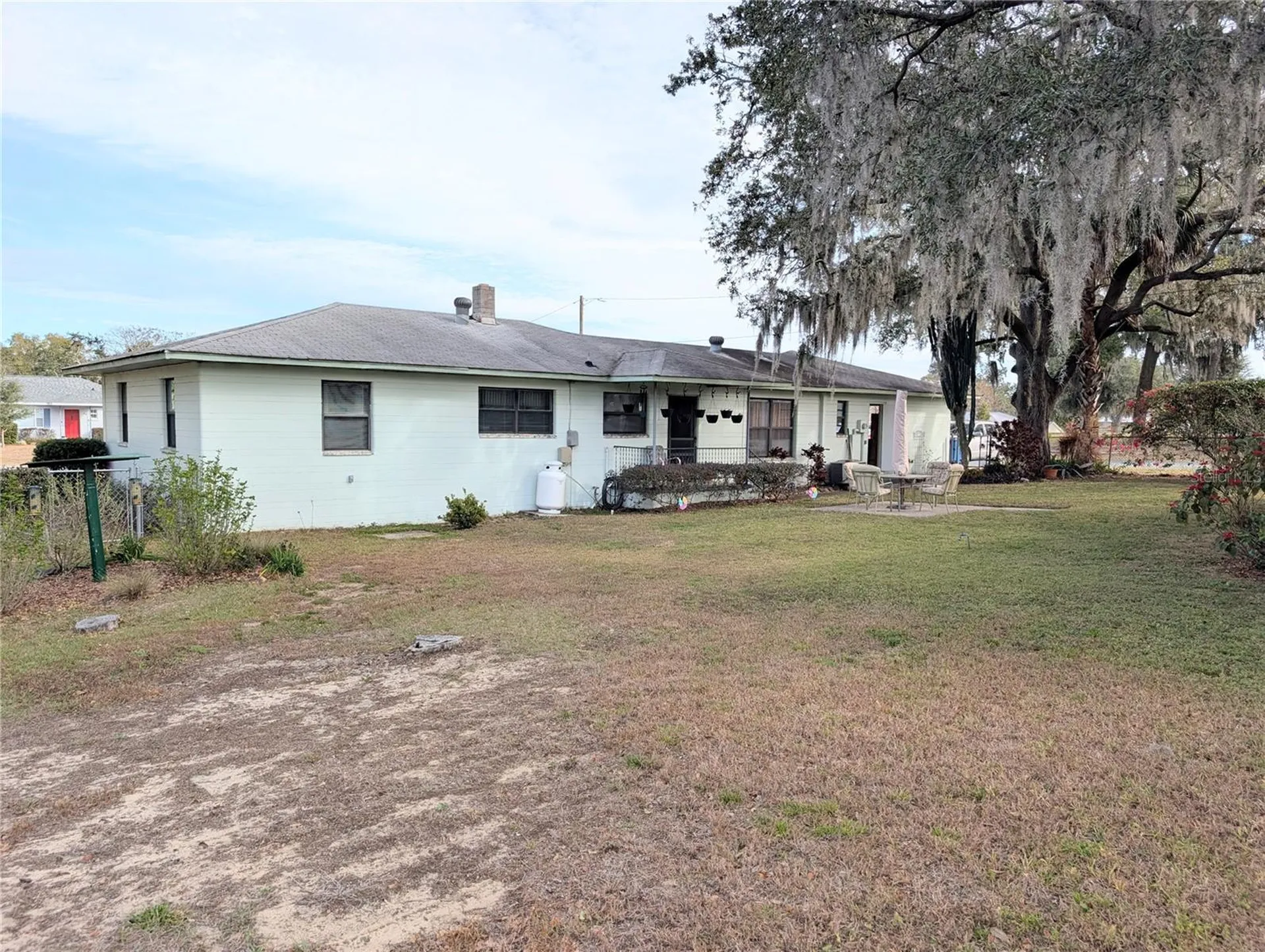 17 E Bay Street Davenport FL 33837