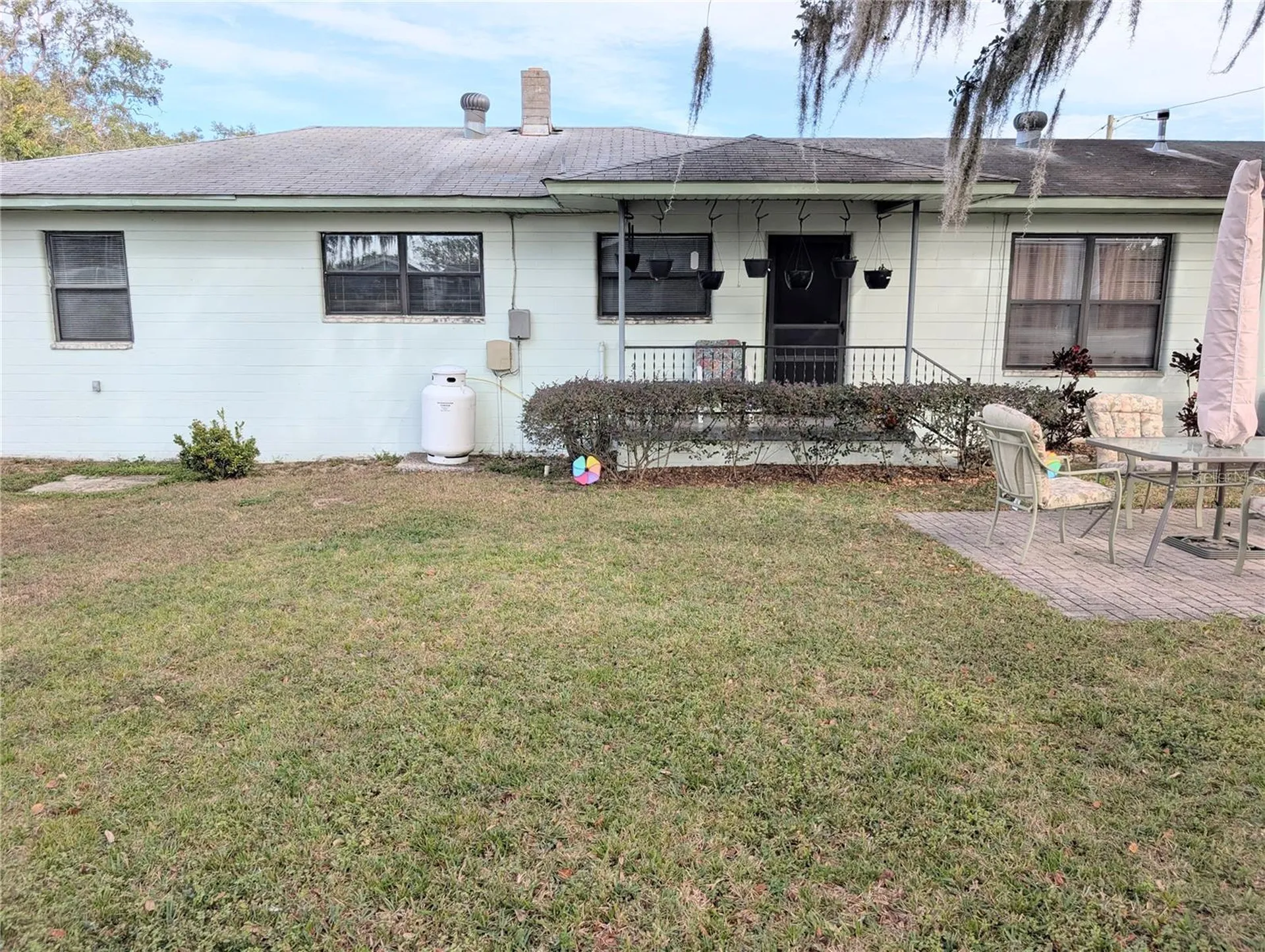 17 E Bay Street Davenport FL 33837