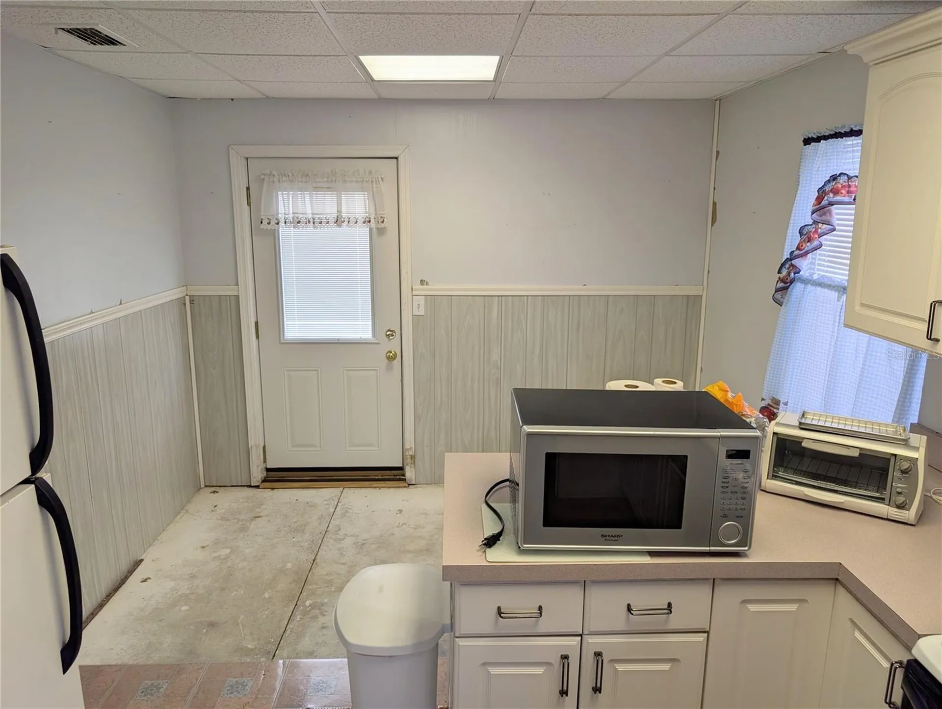 17 E Bay Street Davenport FL 33837