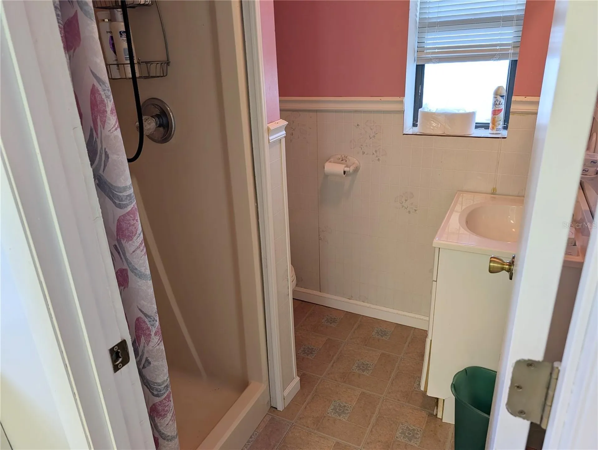 17 E Bay Street Davenport FL 33837