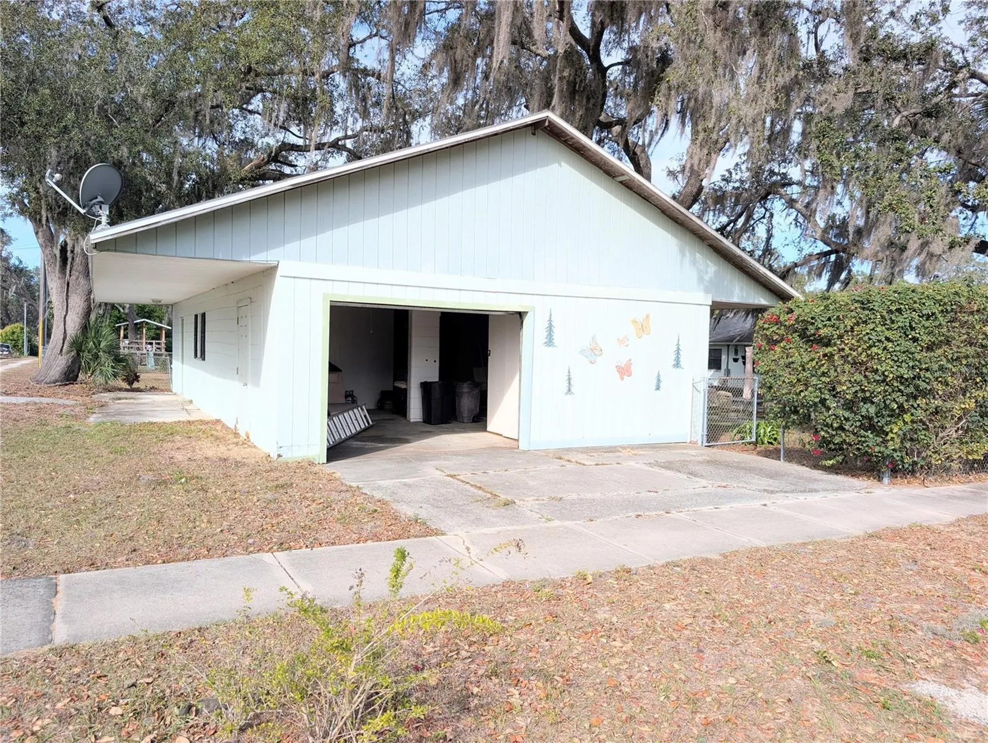 17 E Bay Street Davenport FL 33837