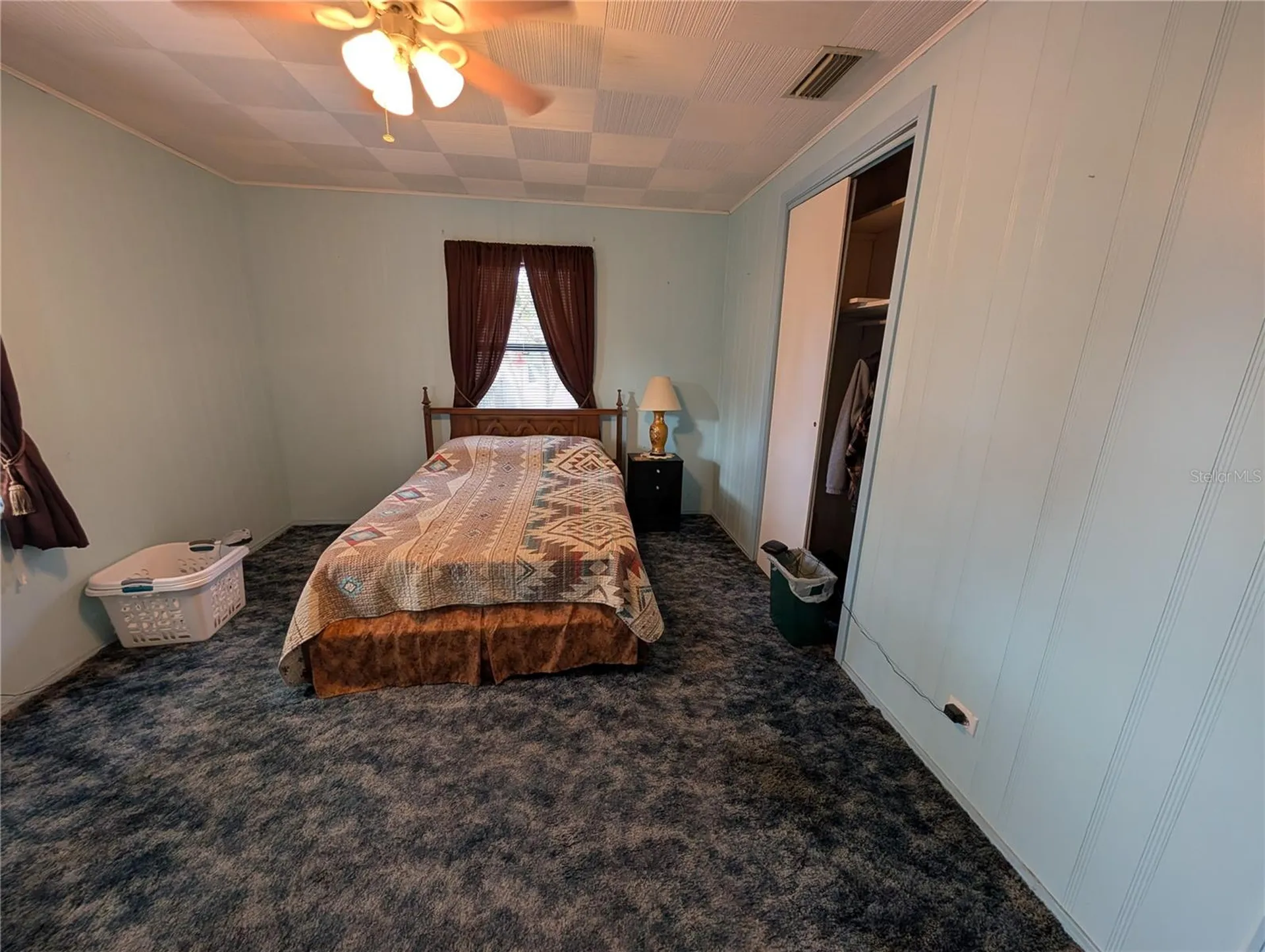 17 E Bay Street Davenport FL 33837