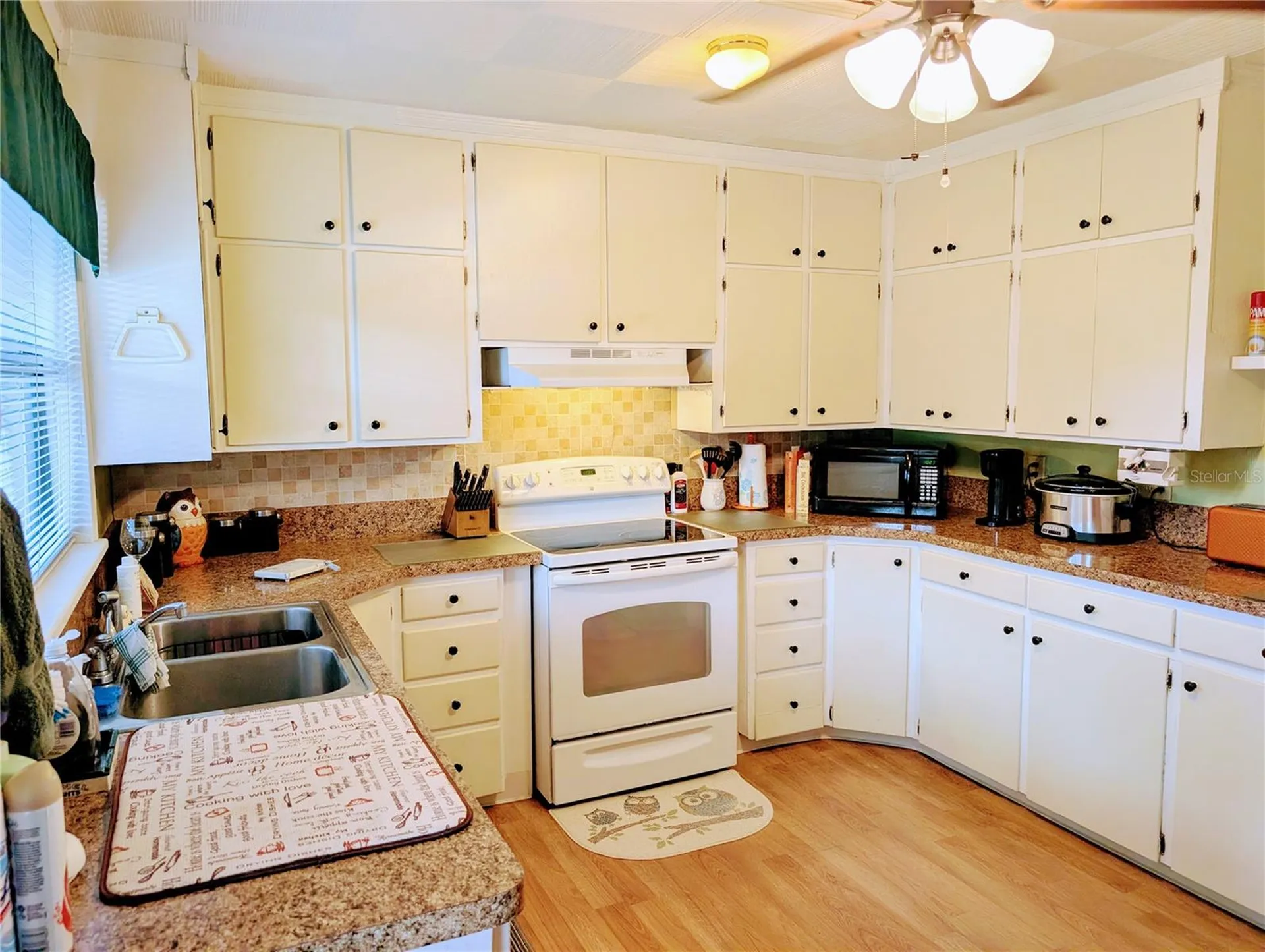 17 E Bay Street Davenport FL 33837