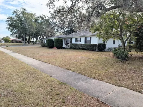 17 E Bay Street Davenport FL 33837