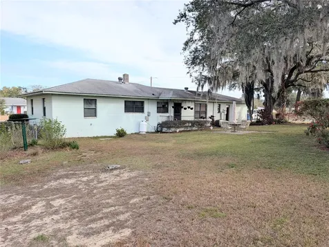 17 E Bay Street Davenport FL 33837