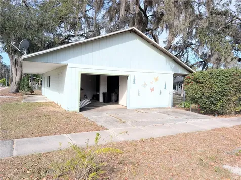 17 E Bay Street Davenport FL 33837