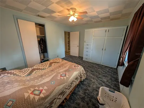 17 E Bay Street Davenport FL 33837