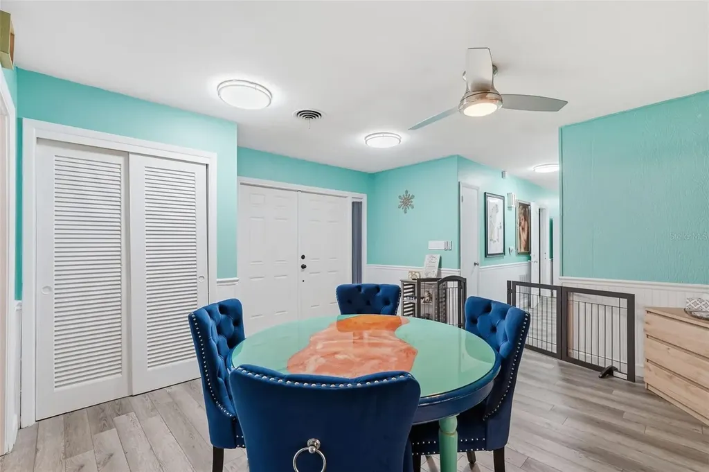 3944 49th Avenue S St Petersburg FL 33711