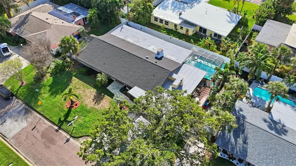 3944 49th Avenue S St Petersburg FL 33711