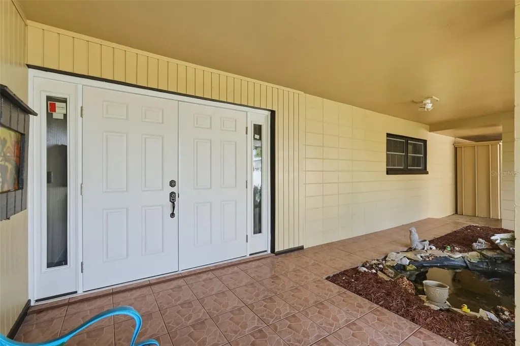 3944 49th Avenue S St Petersburg FL 33711