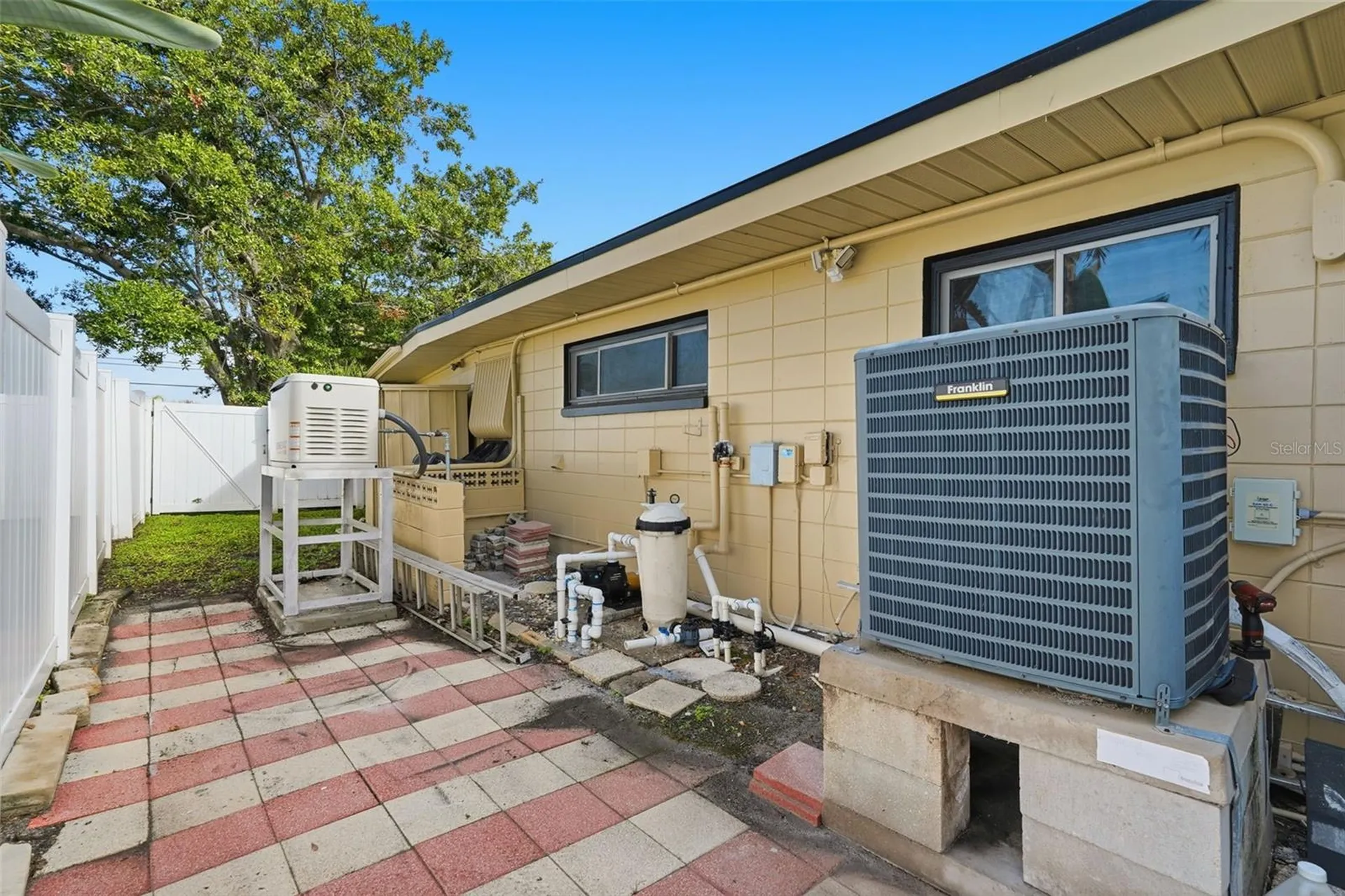 3944 49th Avenue S St Petersburg FL 33711