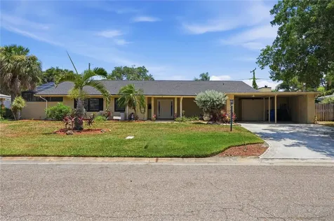 3944 49th Avenue S St Petersburg FL 33711