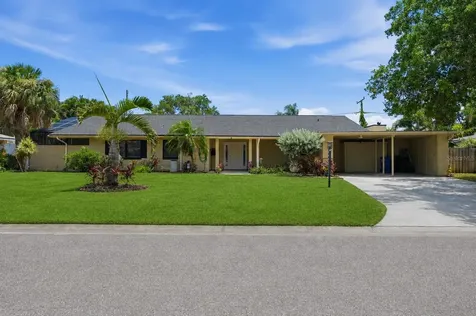 3944 49th Avenue S St Petersburg FL 33711