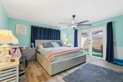 3944 49th Avenue S St Petersburg FL 33711
