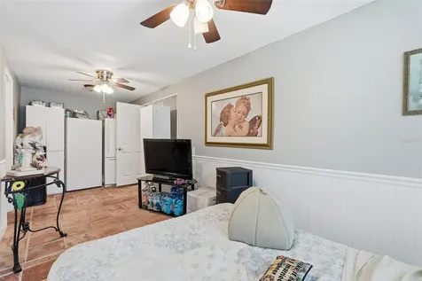 3944 49th Avenue S St Petersburg FL 33711