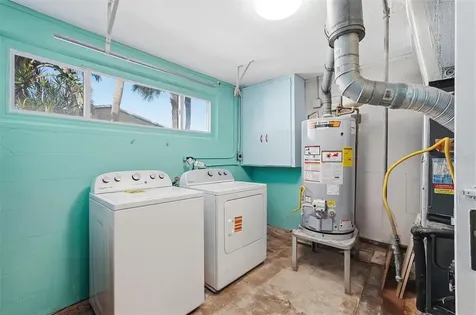 3944 49th Avenue S St Petersburg FL 33711
