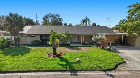3944 49th Avenue S St Petersburg FL 33711