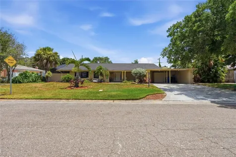 3944 49th Avenue S St Petersburg FL 33711