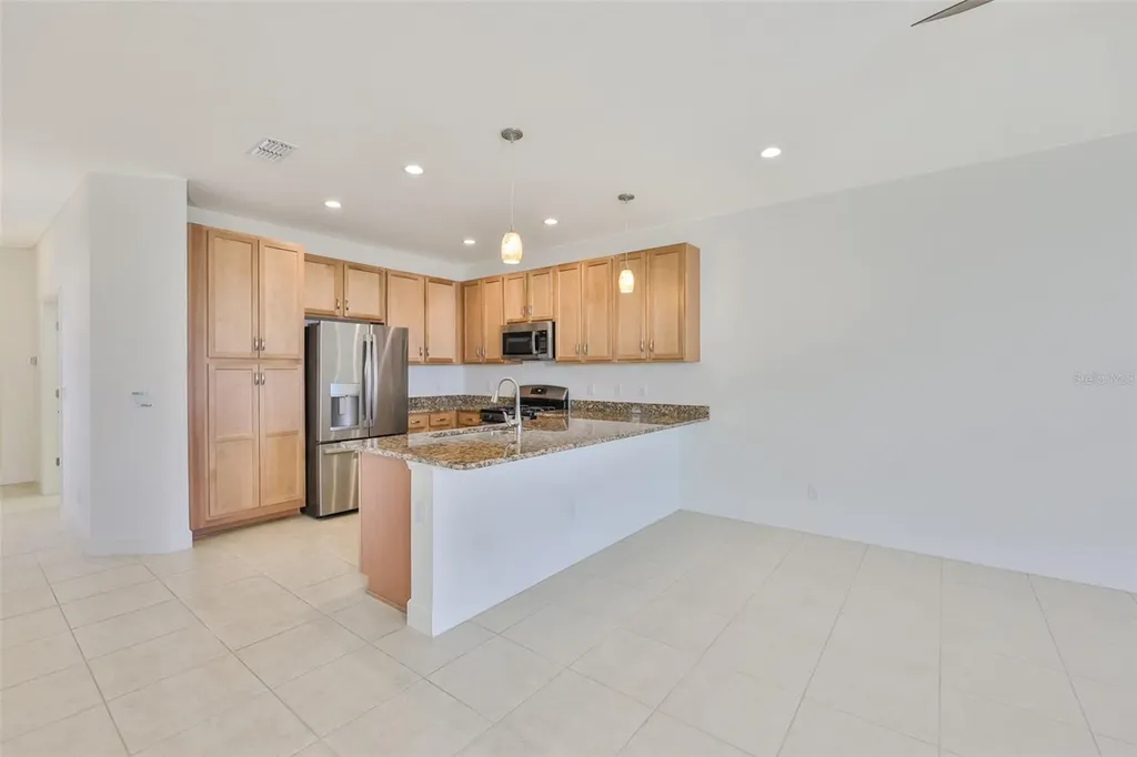 4906 Avila Lakes Drive Wimauma FL 33598