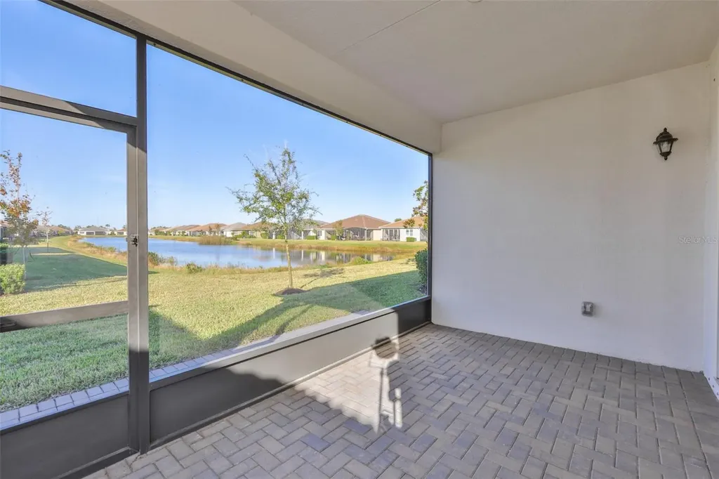 4906 Avila Lakes Drive Wimauma FL 33598