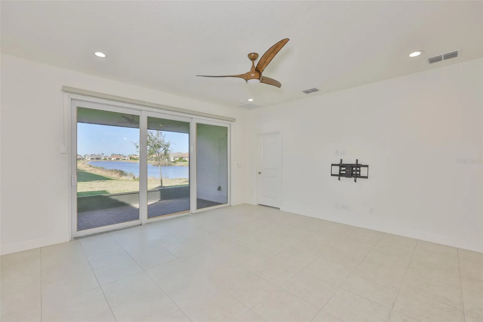 4906 Avila Lakes Drive Wimauma FL 33598