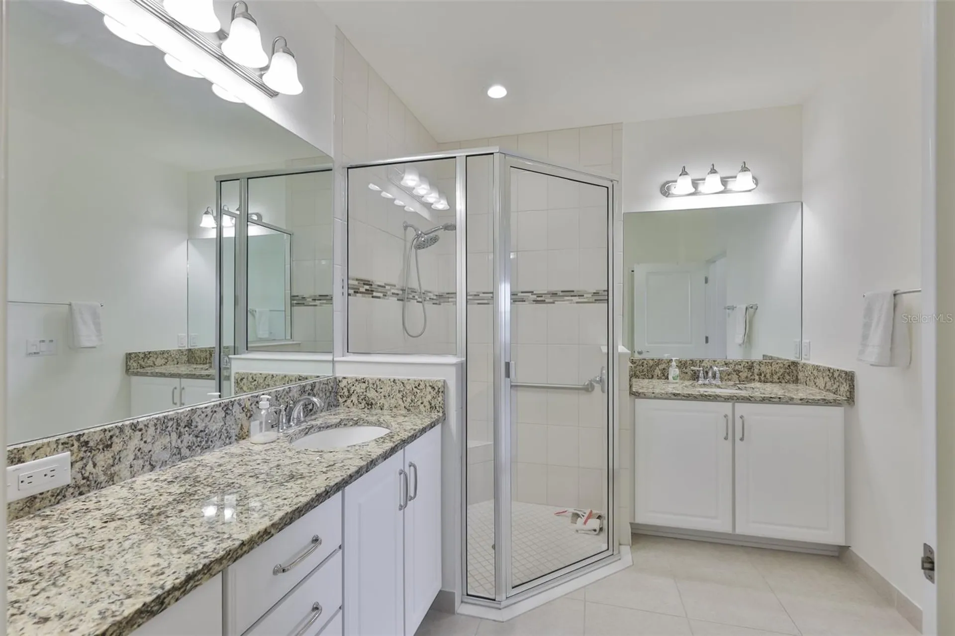 4906 Avila Lakes Drive Wimauma FL 33598