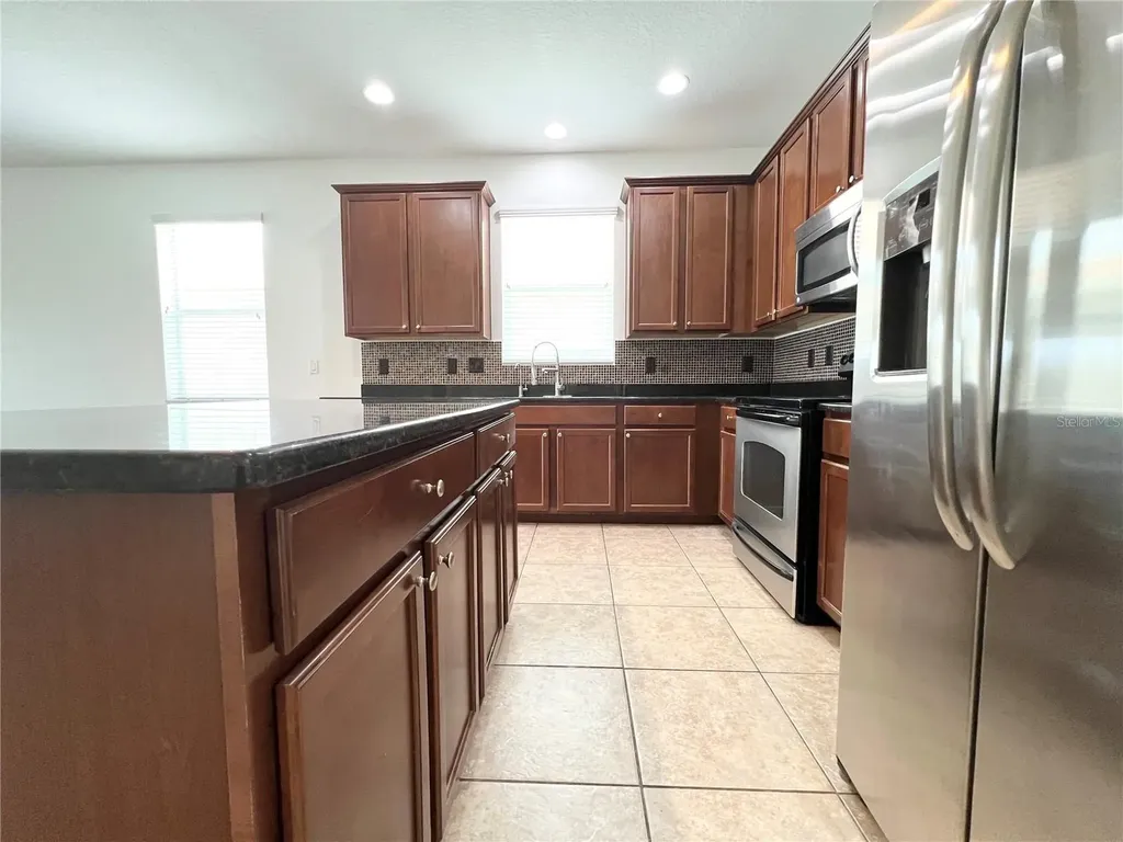 724 Parker Den Drive Ruskin FL 33570