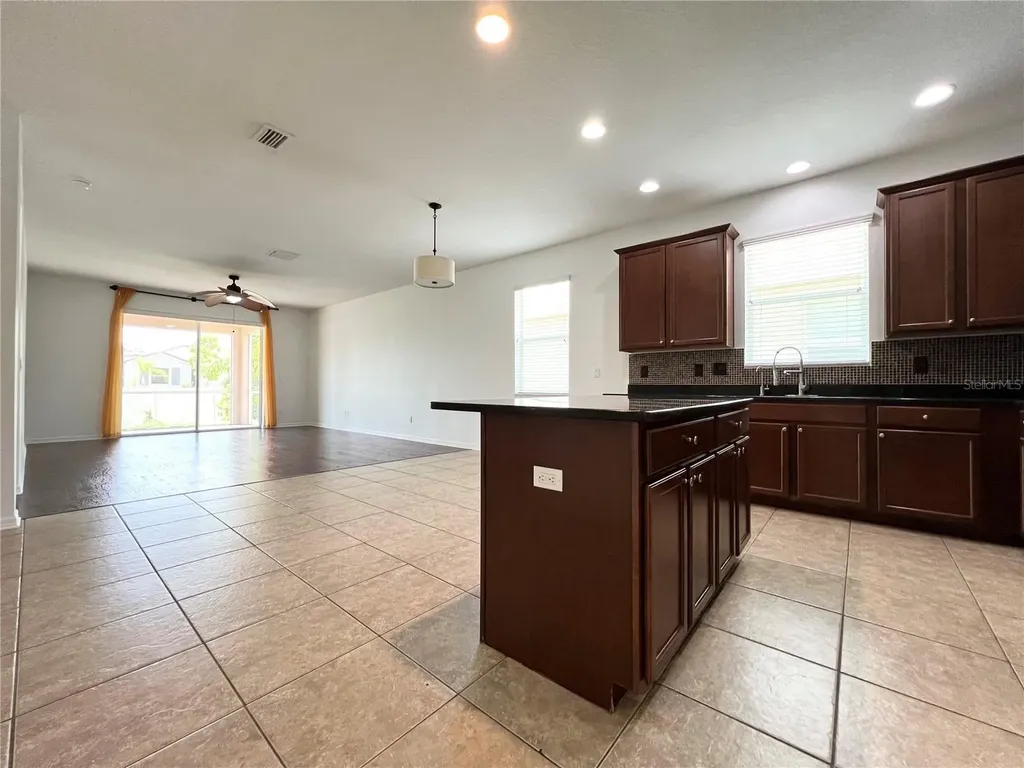 724 Parker Den Drive Ruskin FL 33570