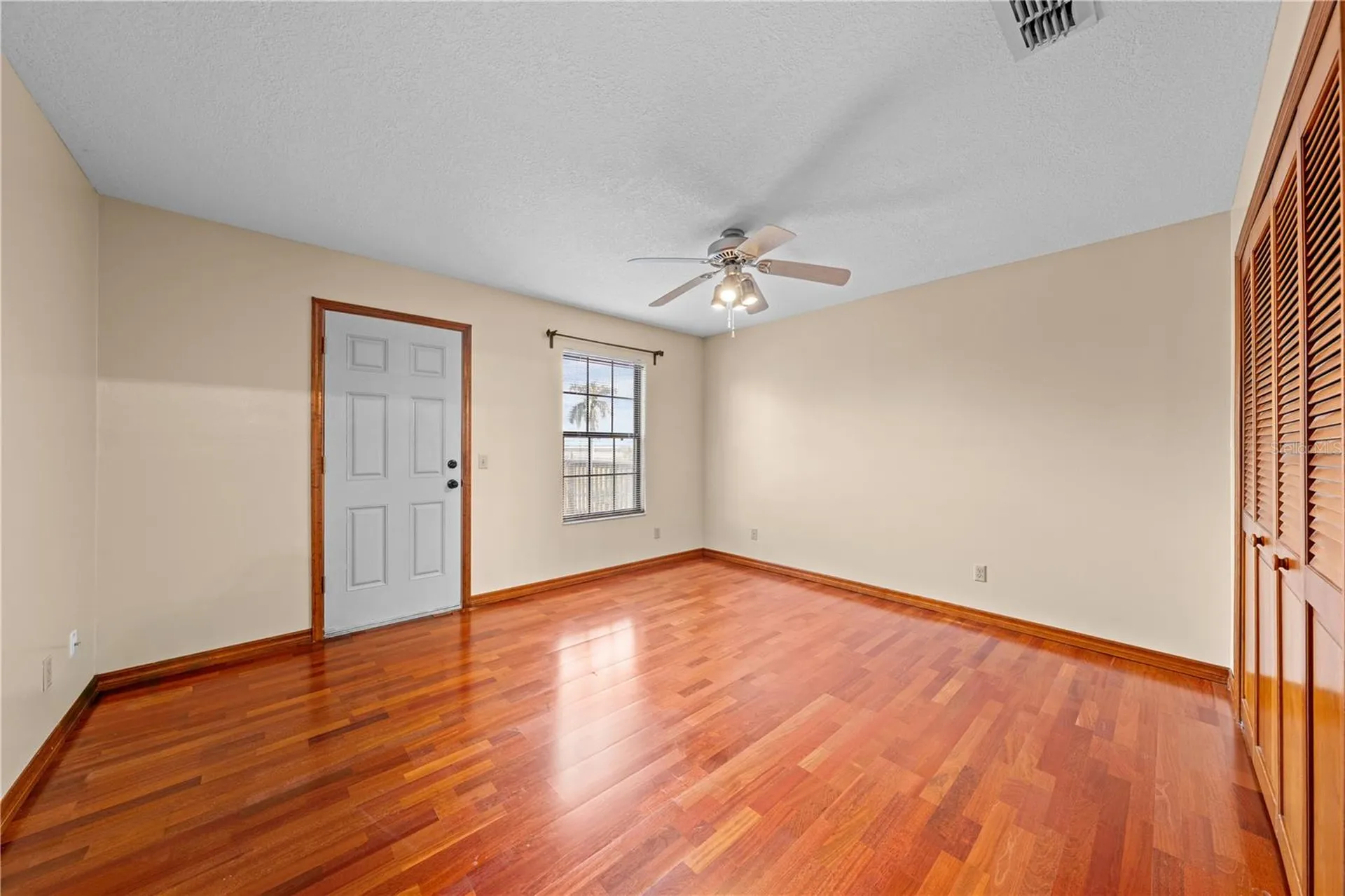 215 E Lake Shore Boulevard Kissimmee FL 34744