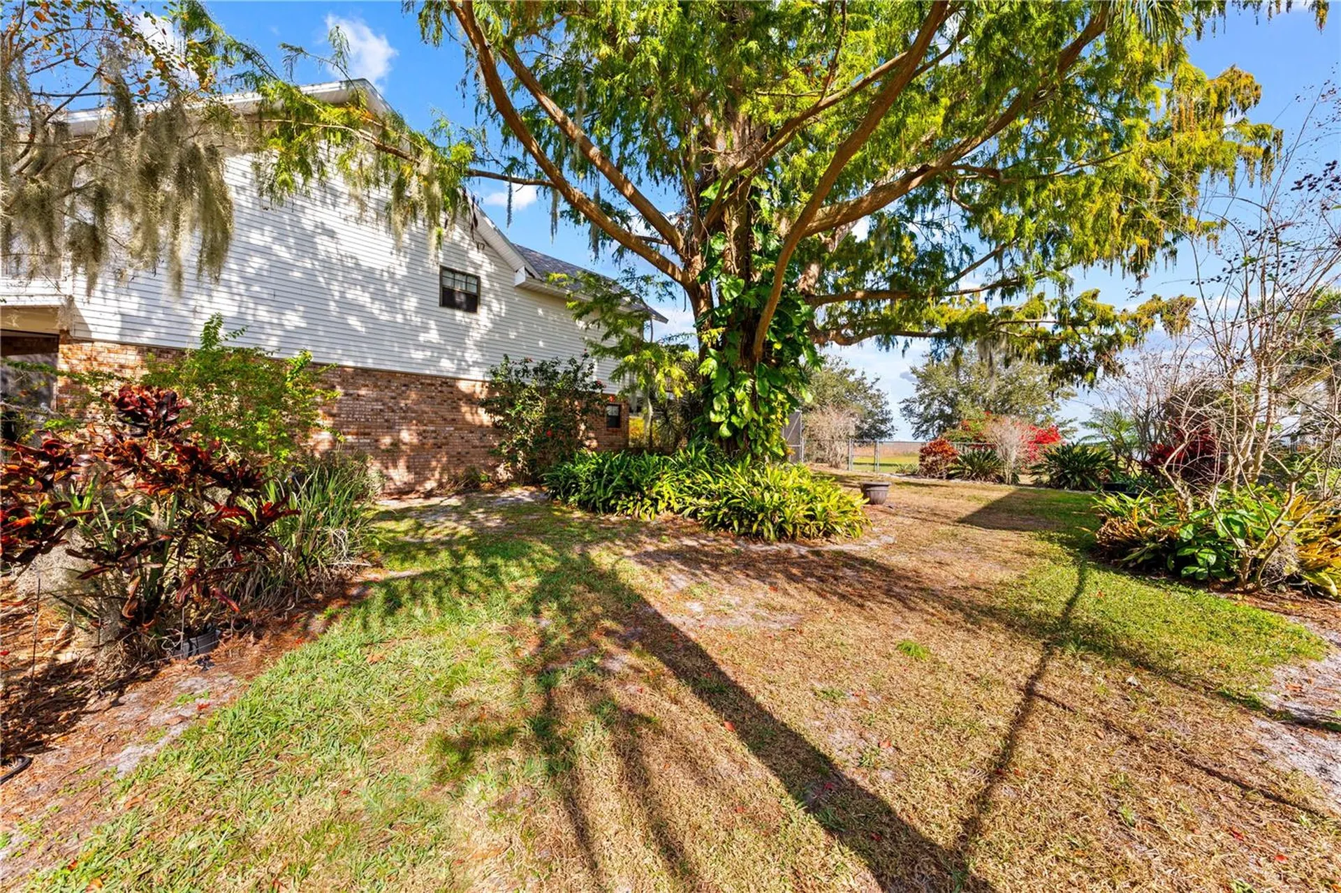 215 E Lake Shore Boulevard Kissimmee FL 34744